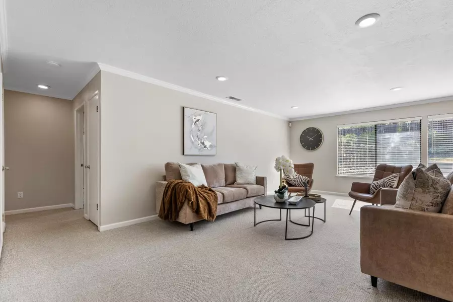 4576 Winding River CIR, Stockton, CA 95219