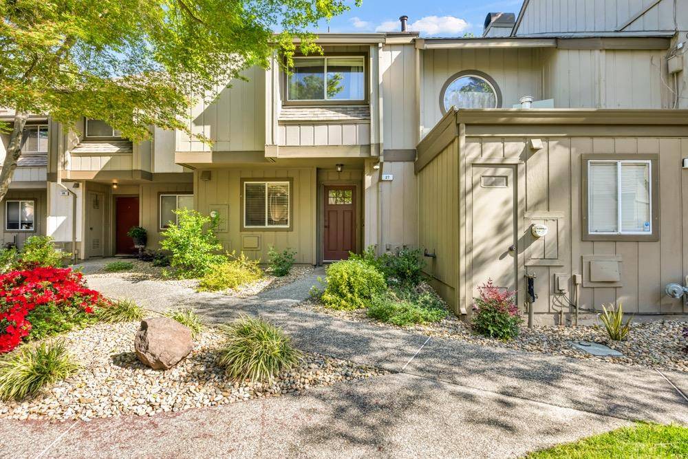 9118 Madison Green LN #27, Orangevale, CA 95662