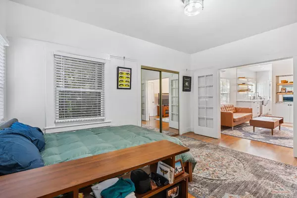 Oakland, CA 94610,1019 E 33rd