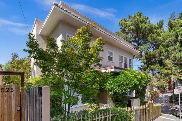 Oakland, CA 94610,1019 E 33rd