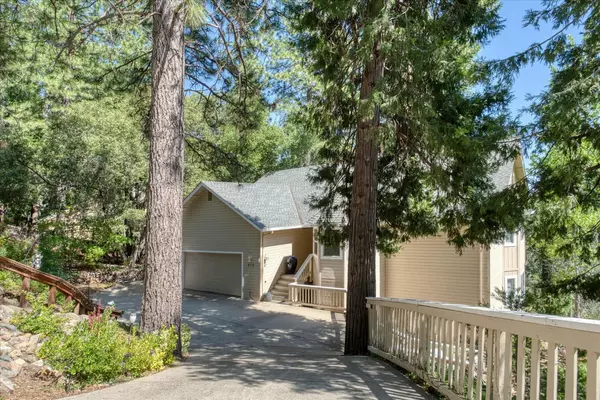 572 Buckthorn DR, Murphys, CA 95247