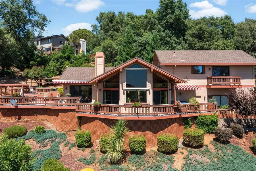 5175 Pondorex RD, Auburn, CA 95602