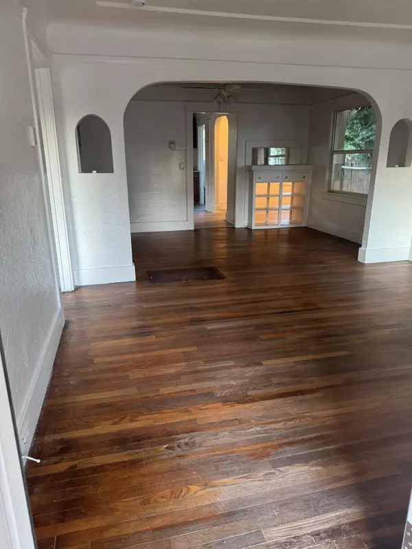 Stockton, CA 95205,652 S Golden gate