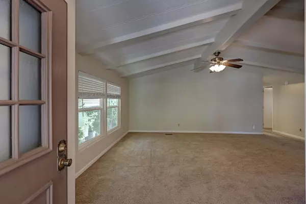 Auburn, CA 95602,3765 Grass Valley HWY #226