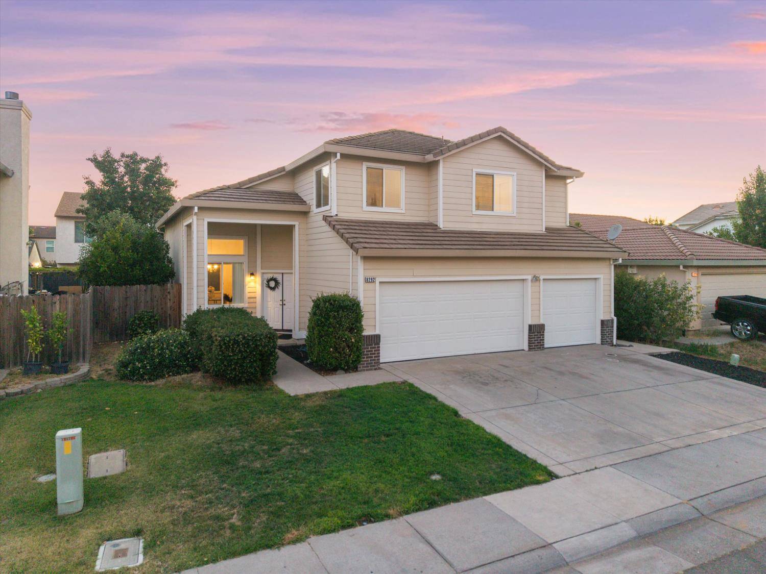Sacramento, CA 95829,8292 Iron Gorge DR