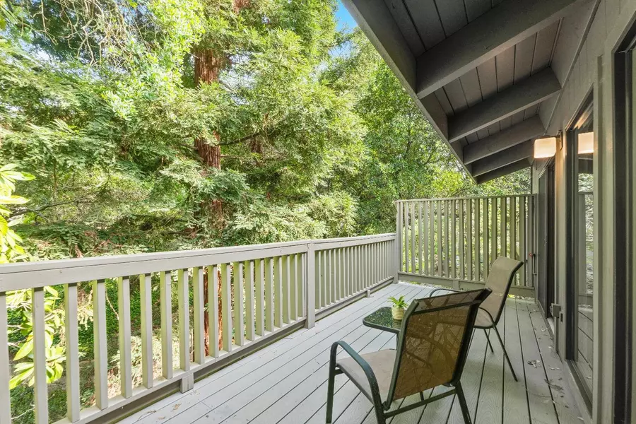 76 Riverknoll PL, Carmichael, CA 95608