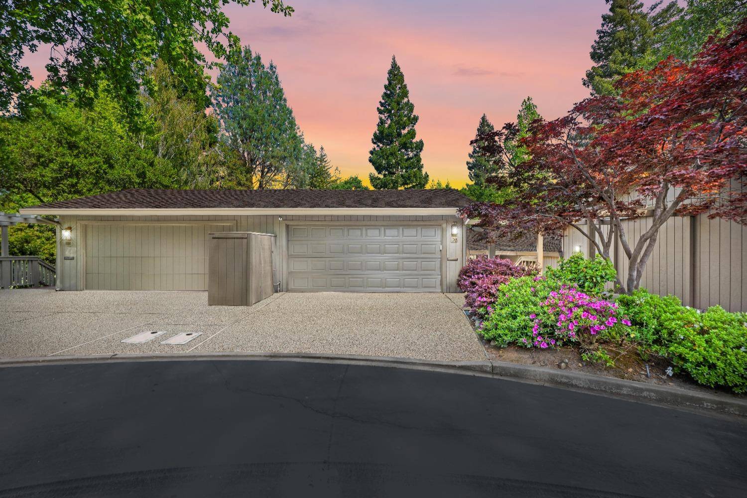 Carmichael, CA 95608,76 Riverknoll PL
