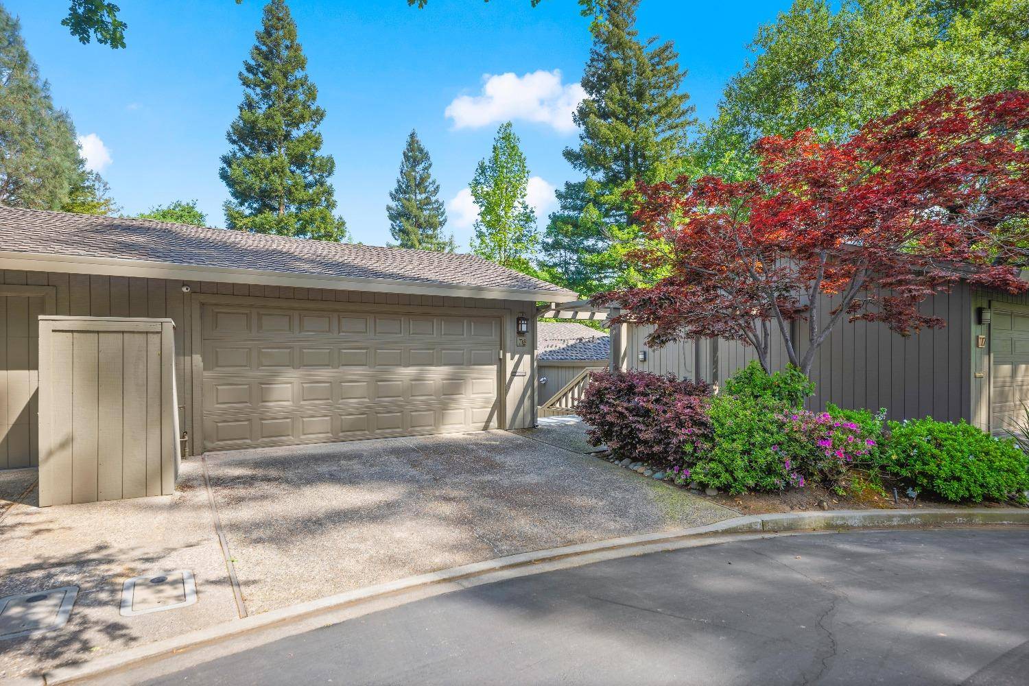 Carmichael, CA 95608,76 Riverknoll PL