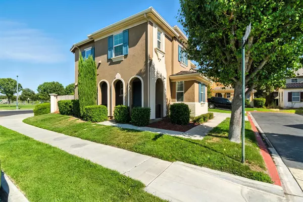 17289 S Three Oaks LN, Lathrop, CA 95330