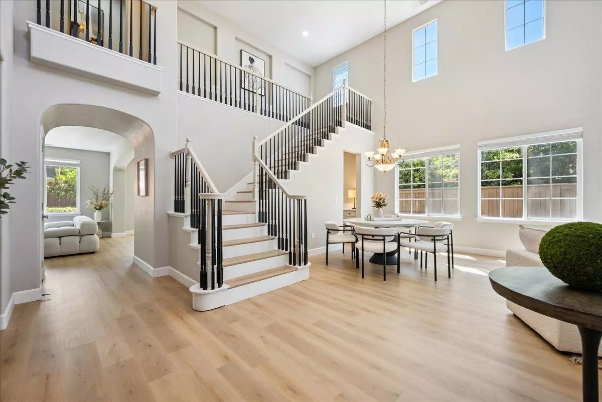El Dorado Hills, CA 95762,8039 Murcia WAY