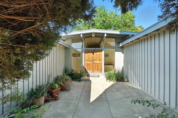 3896 Arrowhead DR, El Dorado Hills, CA 95762