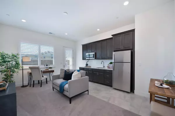 El Dorado Hills, CA 95762,8064 Benevento DR