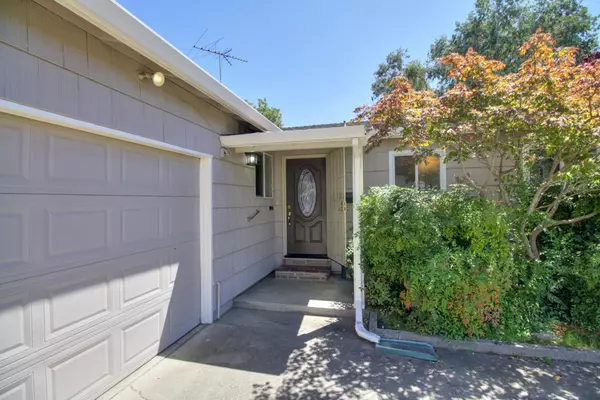 Carmichael, CA 95608,3136 Terry WAY