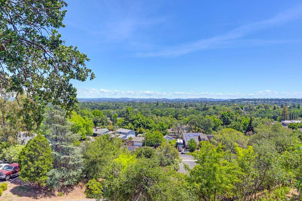 2560 Lodestar ST, Rocklin, CA 95677