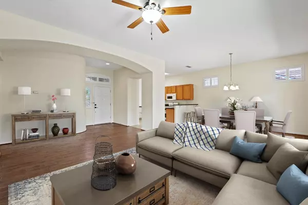Roseville, CA 95747,7040 Hayride LN