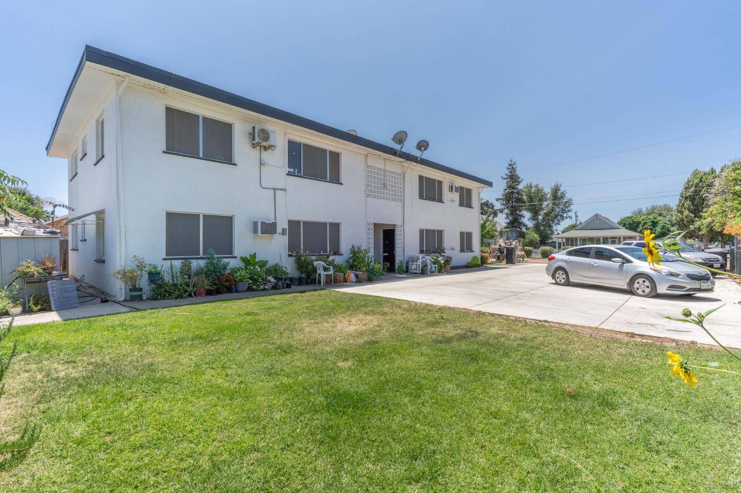Oakdale, CA 95361,219 N 2nd AVE