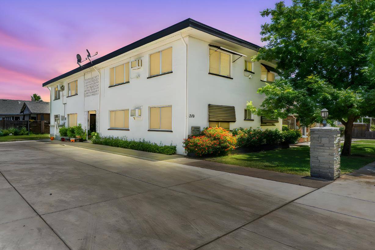 Oakdale, CA 95361,219 N 2nd AVE