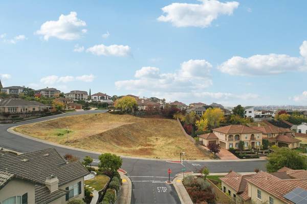 703 Glen-Mady WAY, Folsom, CA 95630