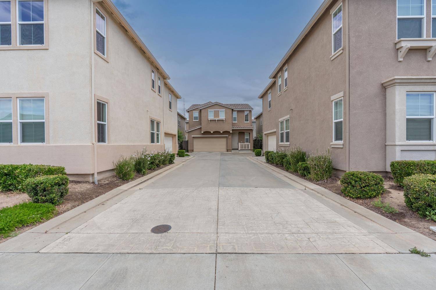 Modesto, CA 95355,3905 Lookout DR