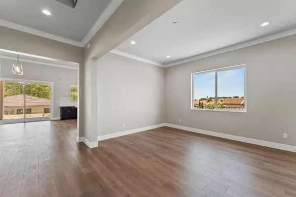 El Dorado Hills, CA 95762,7056 Via Barlogio