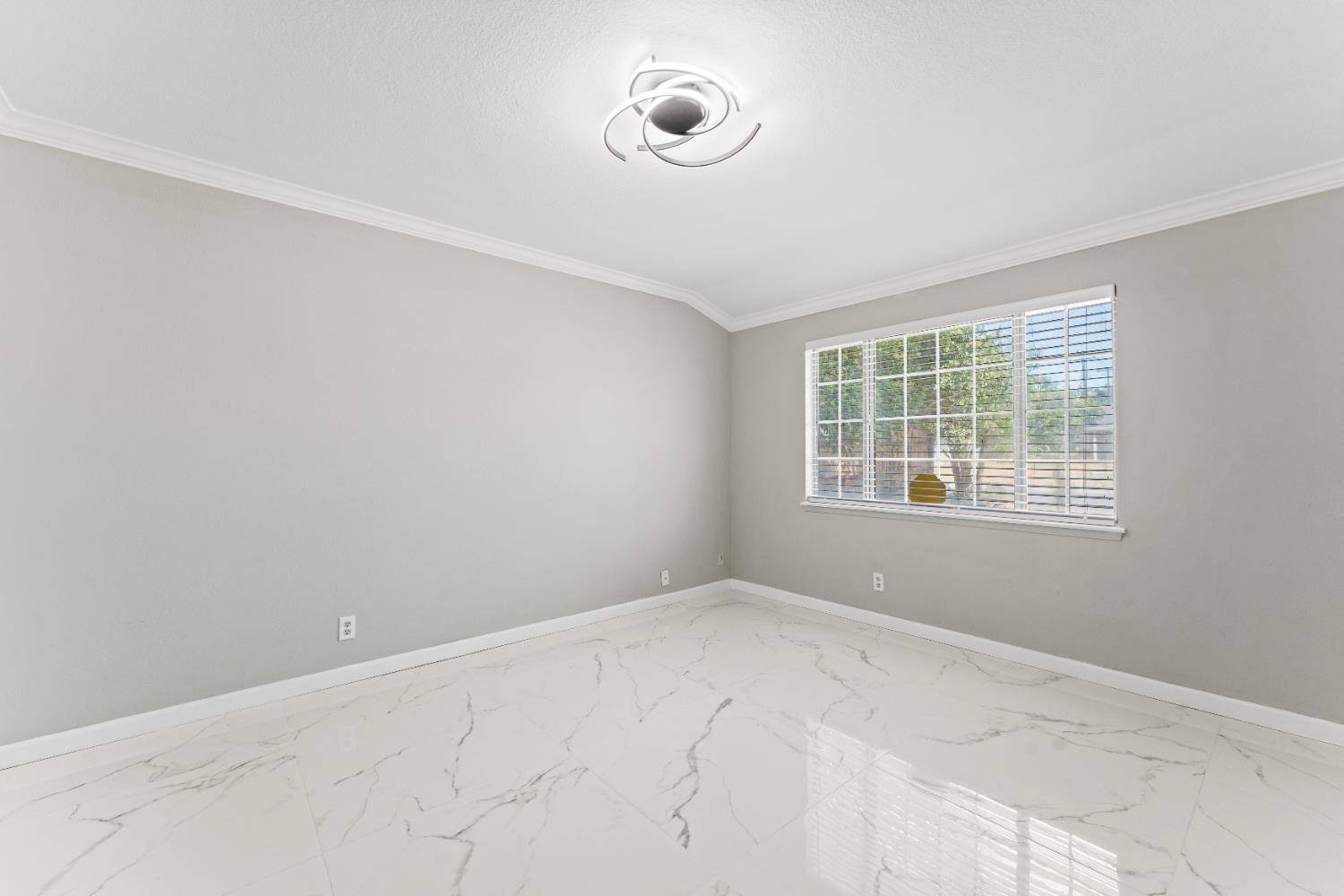 Sacramento, CA 95827,9906 ARIES WAY