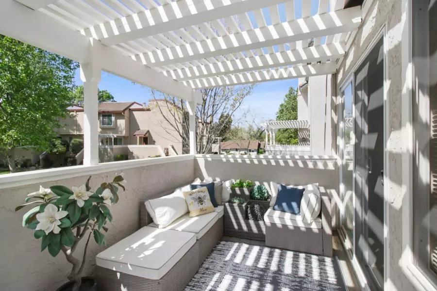 3038 Swallows Nest DR, Sacramento, CA 95833
