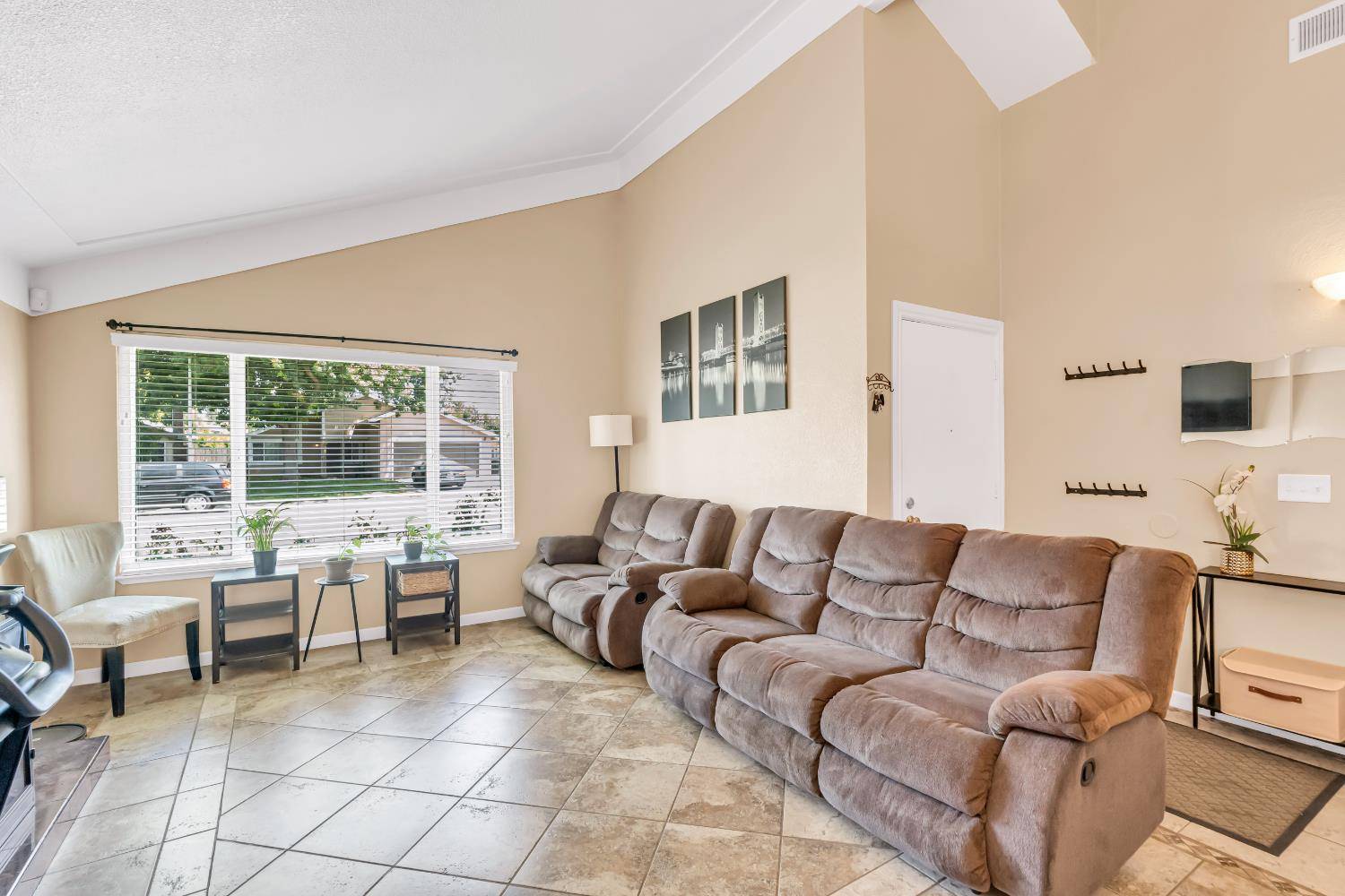 Sacramento, CA 95834,26 Stampede CT