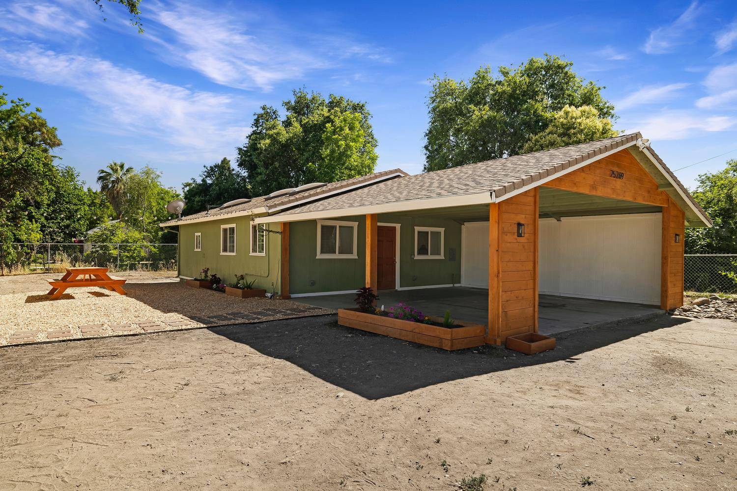 25269 Josephine ST, Los Molinos, CA 96055