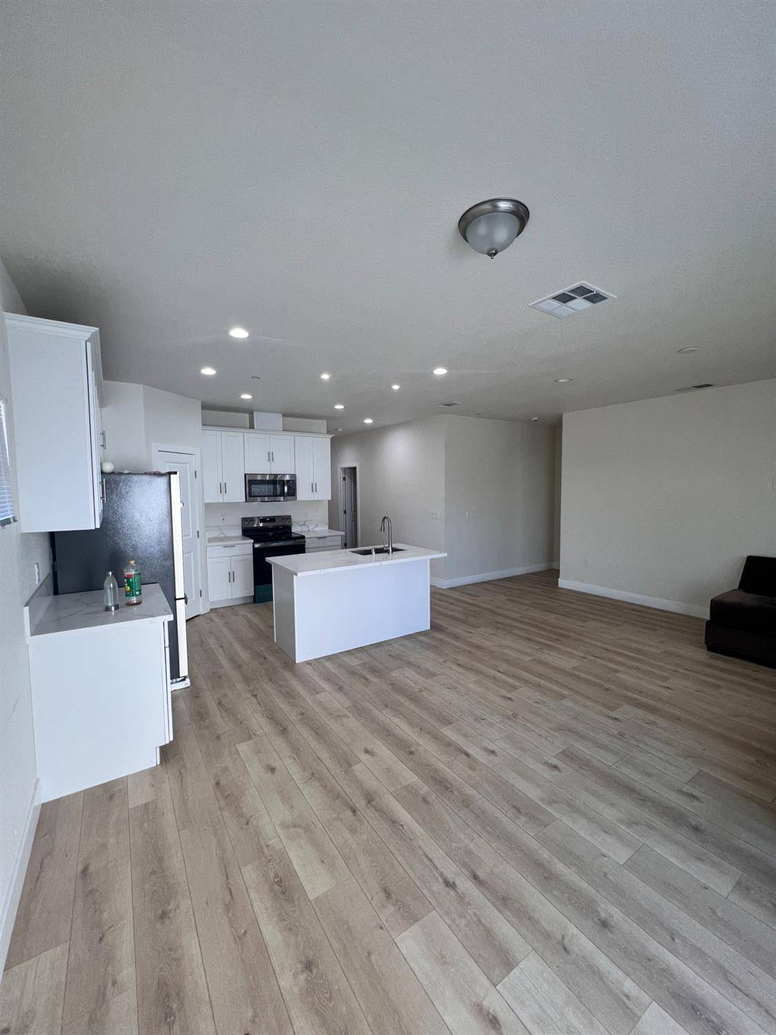 Sacramento, CA 95815,2400 Knoll ST