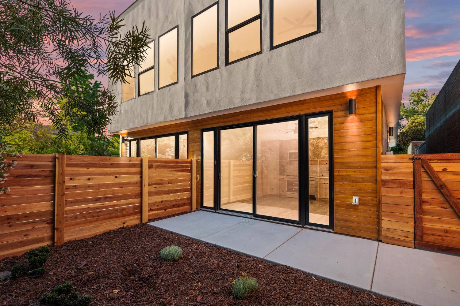 Sacramento, CA 95818,1014 Uptown ALY