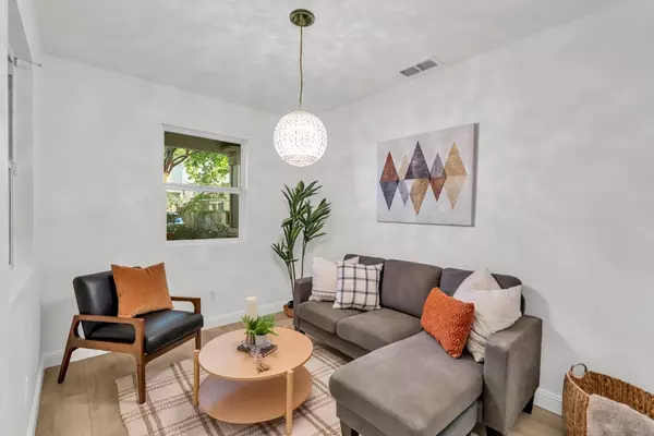 Sacramento, CA 95816,835 26th ST