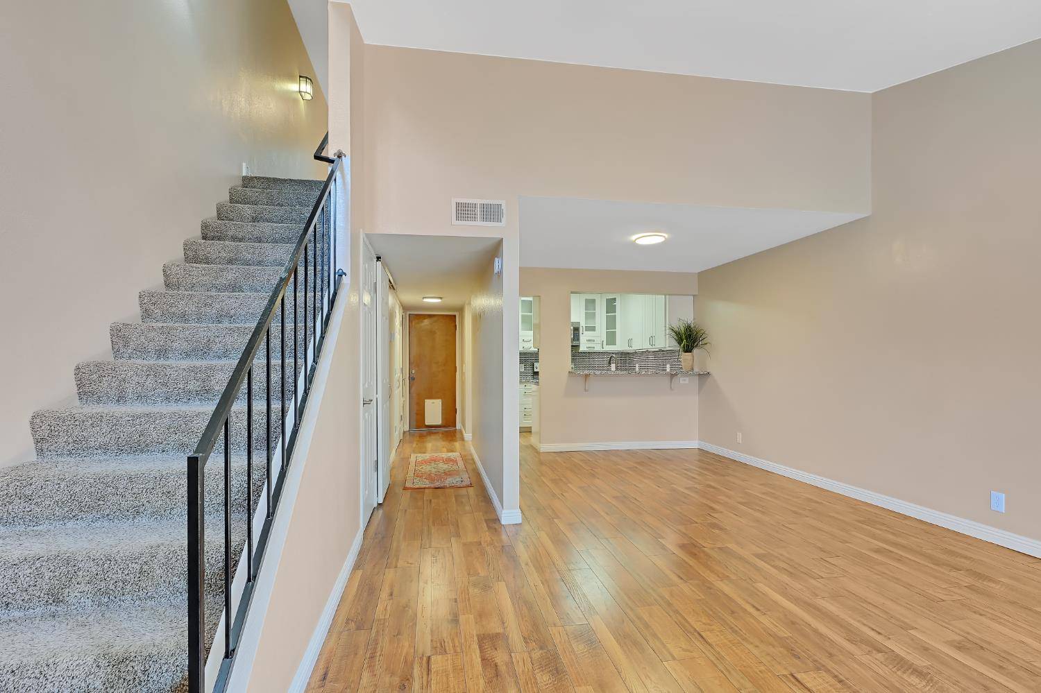 Yuba City, CA 95993,1370 Dustin DR #20