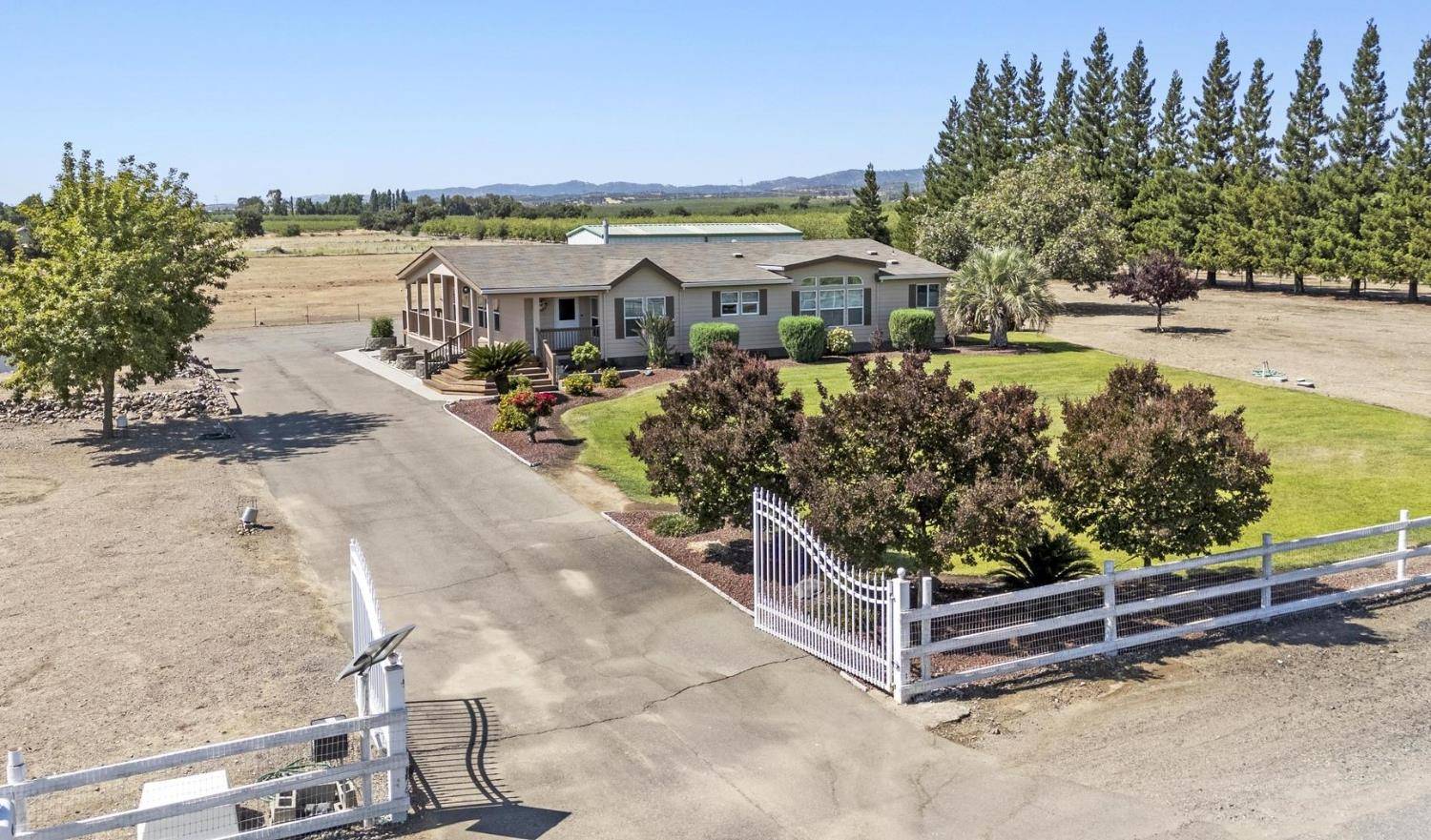 536 Young AVE, Arbuckle, CA 95912