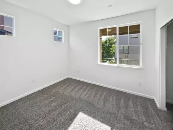 Fair Oaks, CA 95628,12400 Fair Oaks BLVD #123