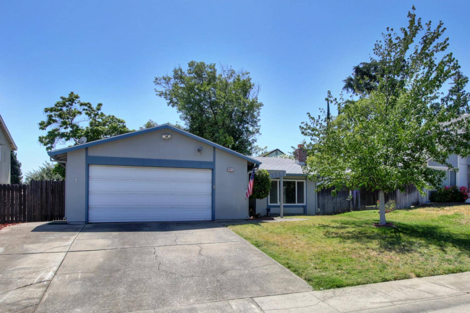 Sacramento, CA 95842,6913 Woodside DR