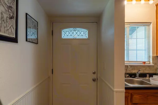 Olivehurst, CA 95961,1565 Cress WAY