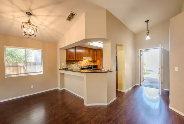 Woodland, CA 95776,885 Dinsdale CIR