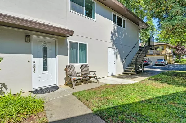 Davis, CA 95618,1833 Fremont CT #2