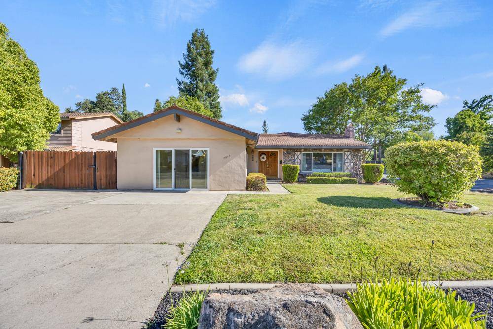 Orangevale, CA 95662,7045 Woodmore Oaks DR