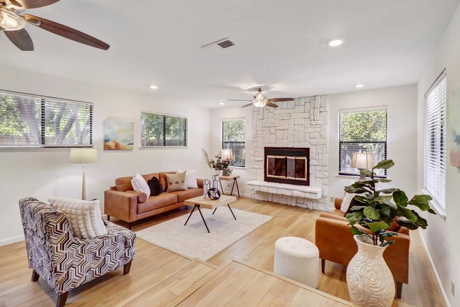 2122 Gunn RD, Carmichael, CA 95608