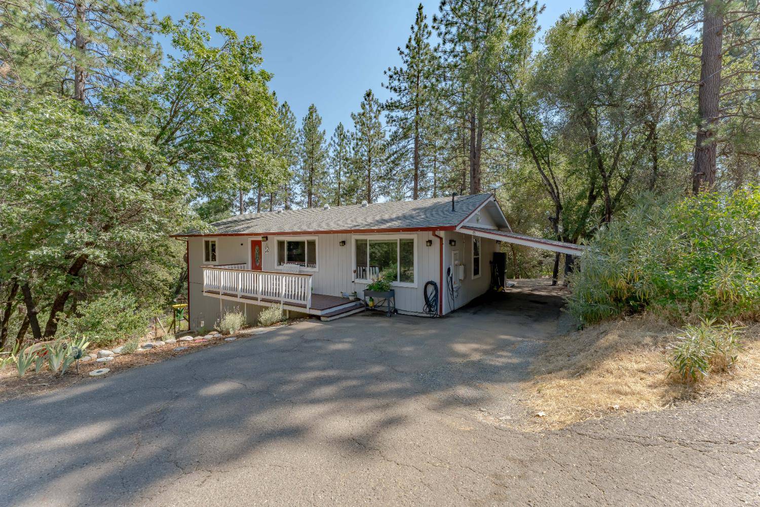 Placerville, CA 95667,3980 Donner TRL