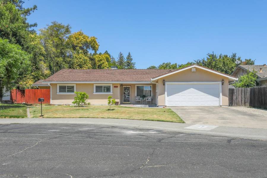 1032 Silver Lake DR, Sacramento, CA 95831