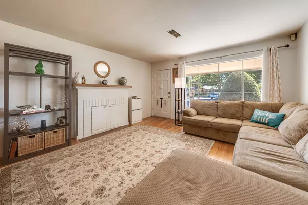 Sacramento, CA 95819,5280 Minerva AVE