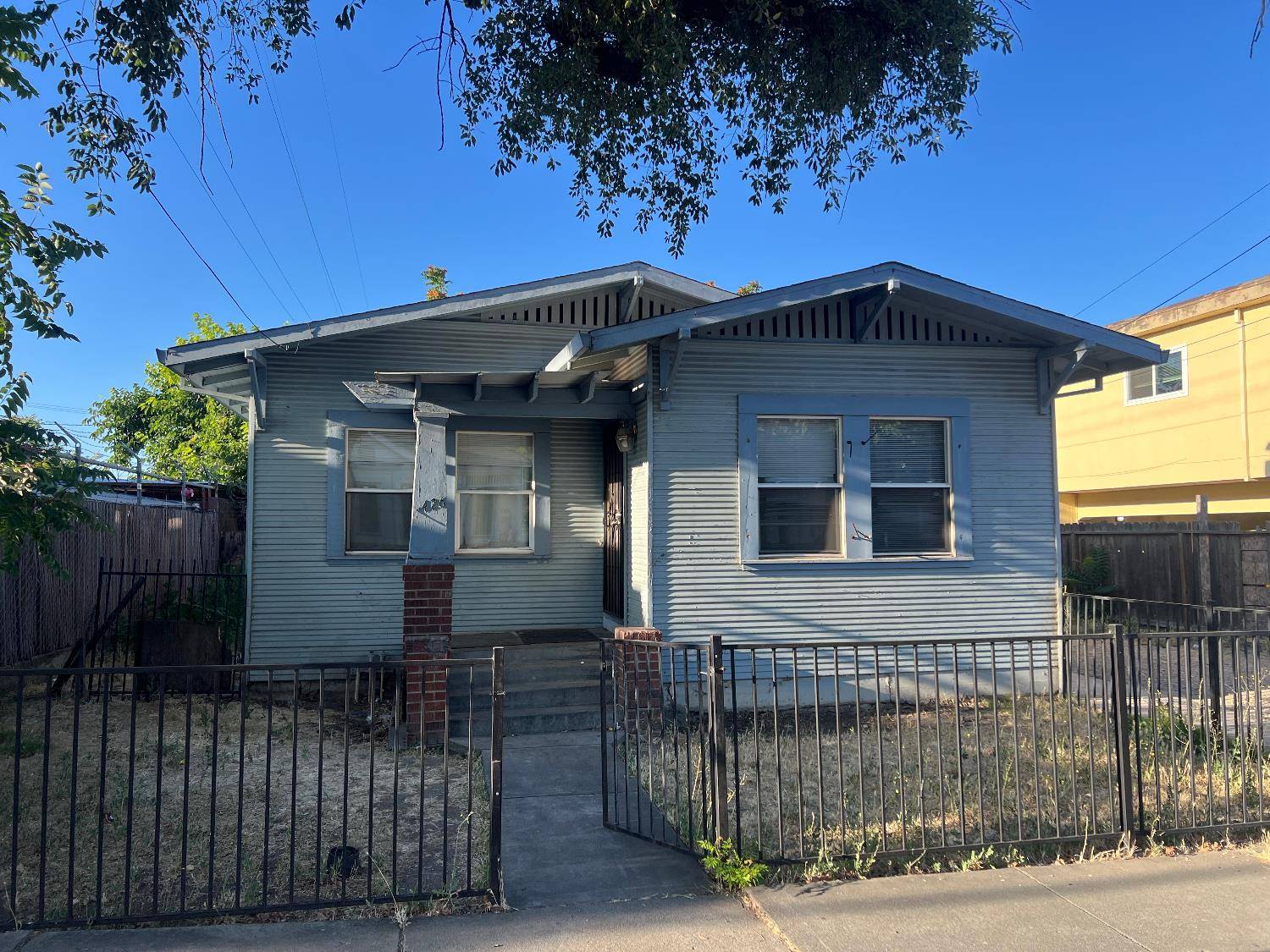 Stockton, CA 95205,1426 E Oak ST
