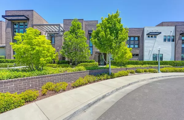 Sacramento, CA 95816,3335 Mckinley Village WAY