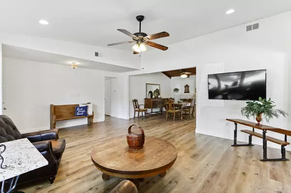 Carmichael, CA 95608,4600 Shaftesbury CT