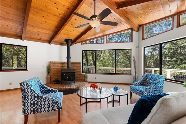 Grass Valley, CA 95949,17615 Lawrence WAY