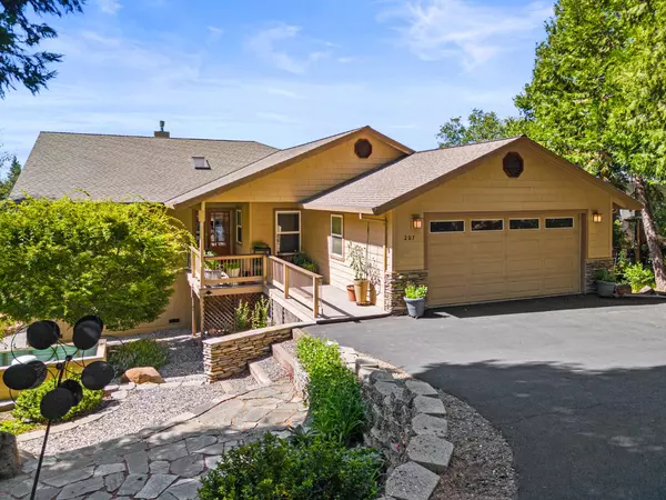 Murphys, CA 95247,207 Snowberry CT