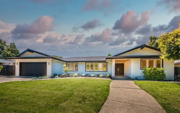 2812 American River DR, Sacramento, CA 95864