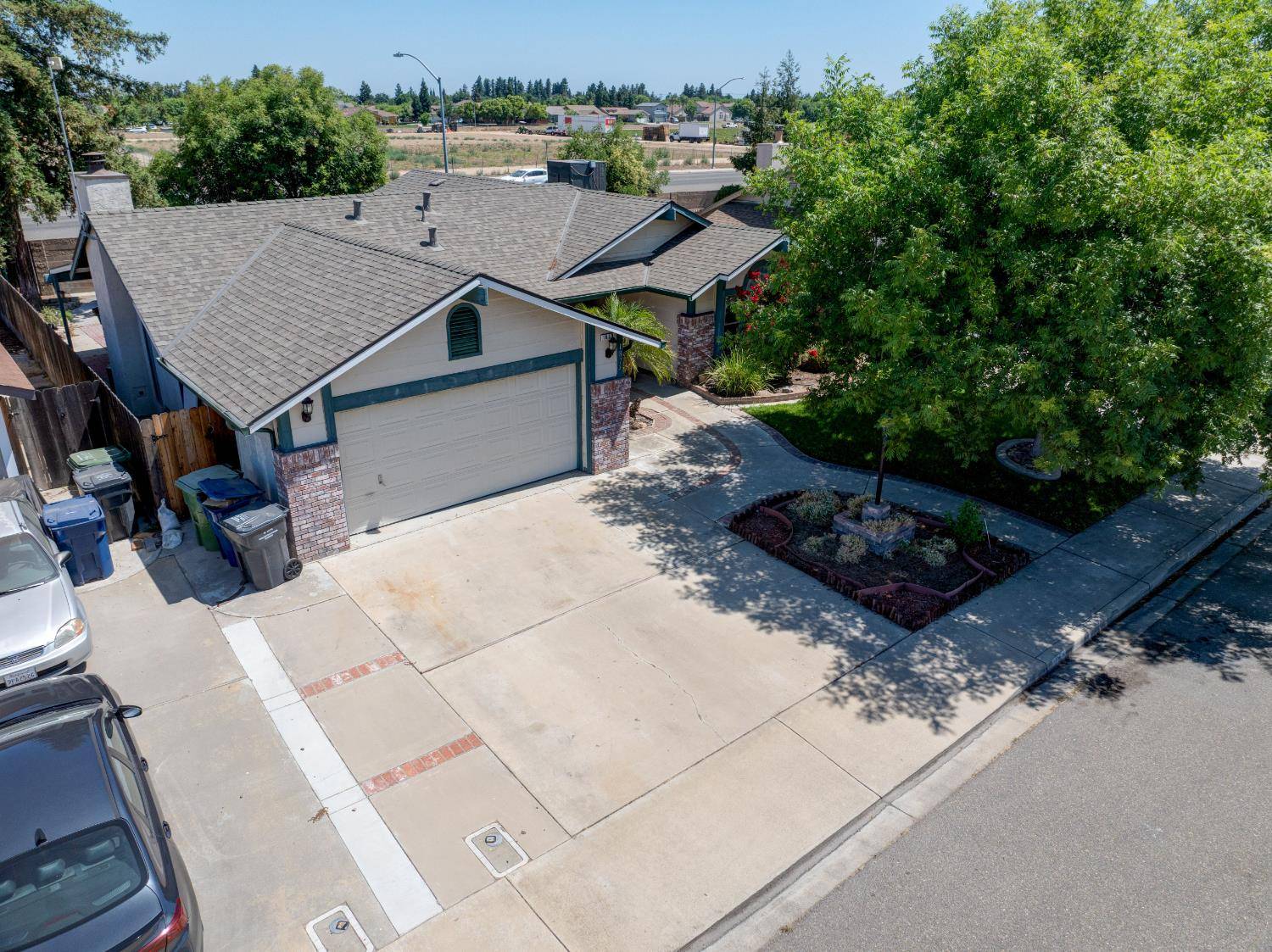 Turlock, CA 95382,1873 Ethan Allen CT